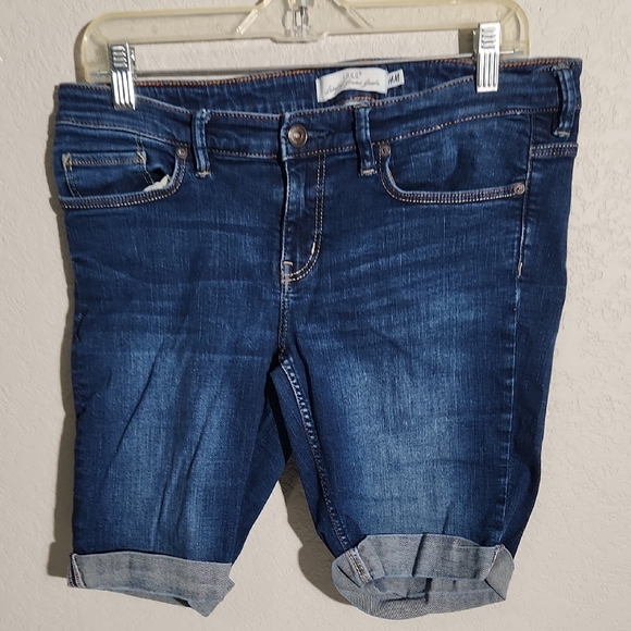 H&M Bermuda Shorts Size 32 Blue Denim Shorts Rolled Cuffs Jean Shorts Logg - Picture 1 of 9